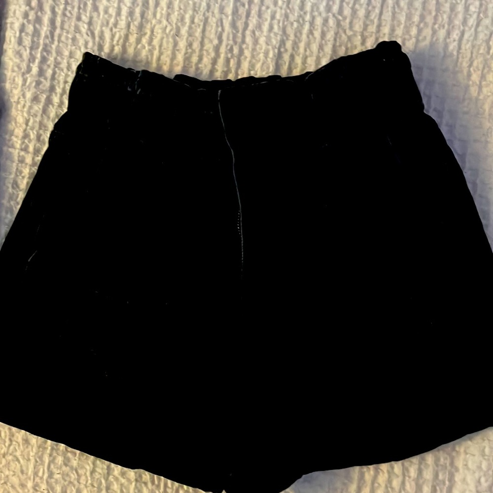 Cinched high waist black shorts